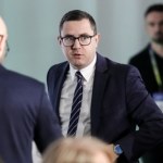 Będzie obniżka VAT na paliwo? Minister energii: Poważna decyzja