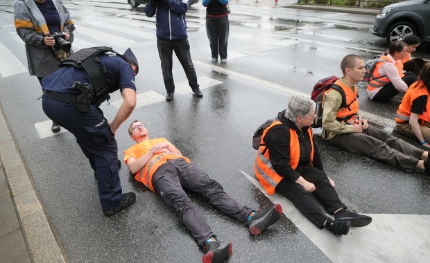 ​Będzie paraliż Warszawy w dniu matur? Ostatnie Pokolenie zapowiada blokady