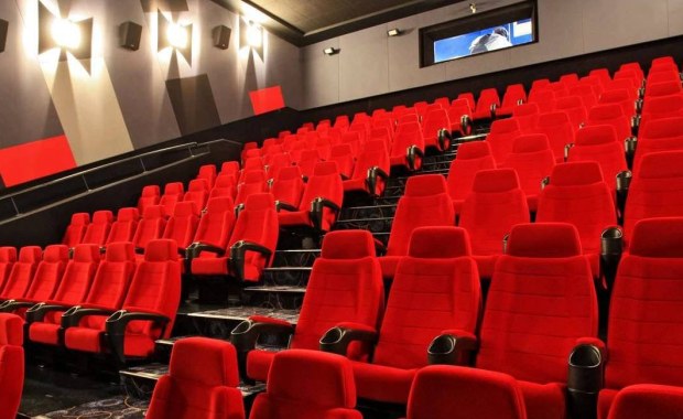 Będzie strasznie, śmiesznie i magicznie. Na co warto wybrać się do kina?