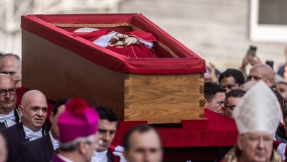 ​Będzie transmisja z pogrzebu Papieża Franciszka. Tu będzie można ją obejrzeć