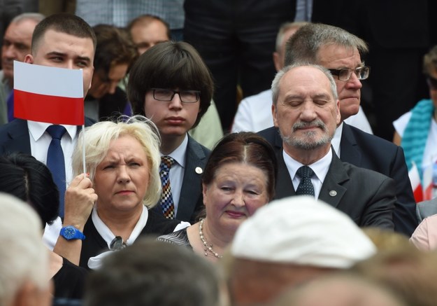 Bełchatów, 27 czerwca 2015. Antoni Macierewicz i Edmund Janniger podczas wiecu wyborczego Beaty Szydło w Bełchatowie /	Grzegorz Michałowski   /PAP