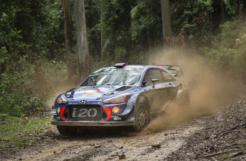 Belg Thierry Neuville (Hyundai i20) na trasie Rajdu Australii /Informacja prasowa