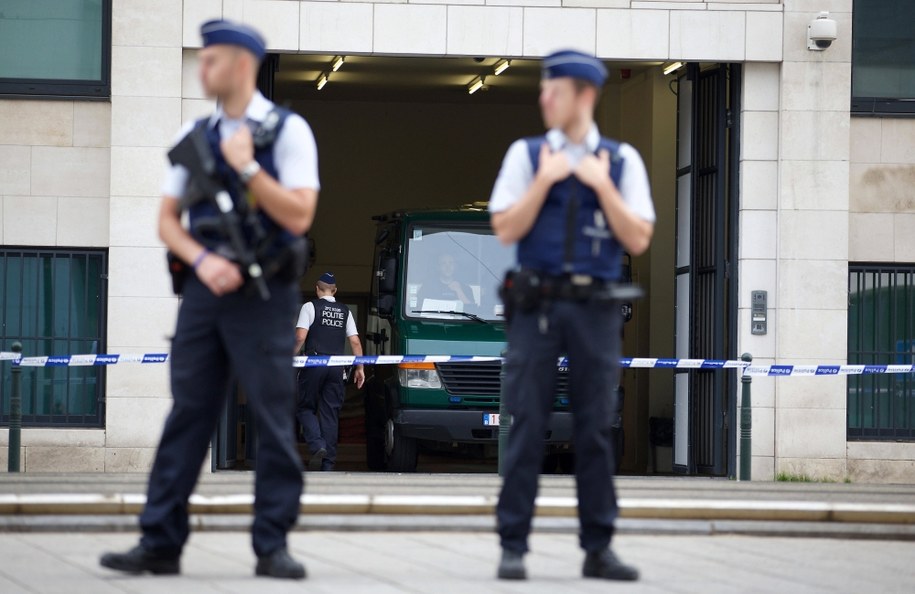 Pościg na ulicach Brukseli. Policja otworzyła ogień do pojazdu