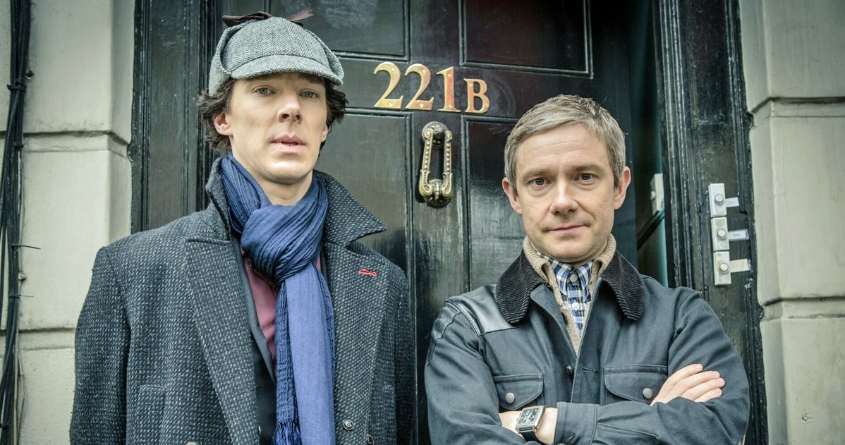 Benedict Cumberbatch i Martin Freeman w serialu "Sherlock" /Hartswood Films/REX /East News