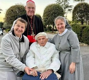 Benedykt XVI będzie bronić się w sprawie tuszowania nadużyć