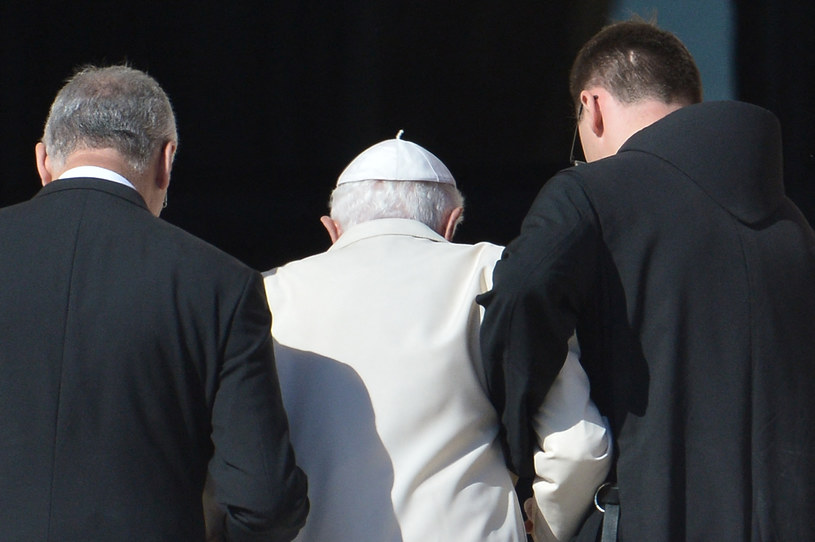Benedykt XVI nie był jedynym papieżem, który zrezygnował z pełnienia swojej funkcji /AFP