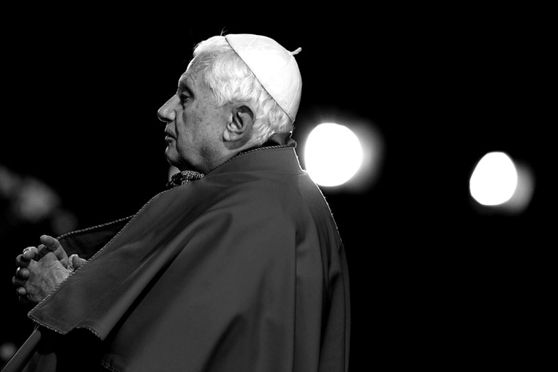 Benedykt XVI nie żyje. Momenty pontyfikatu, które wzbudzały duże emocje