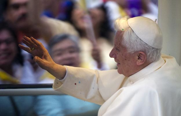 Benedykt XVI ogłosił dokument ws. przyspieszenia konklawe /AFP
