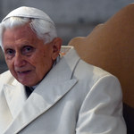 Benedykt XVI wyraził ból i wstyd z powodu przypadków pedofilii w Kościele 