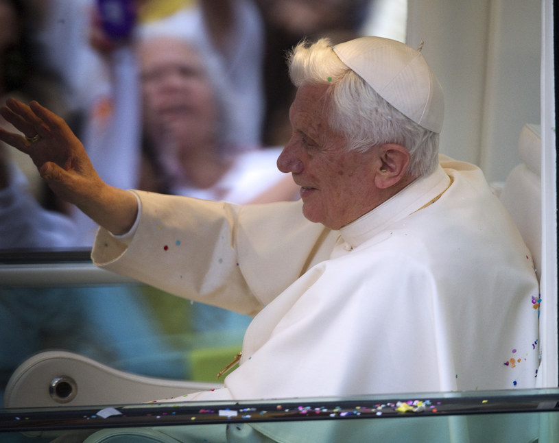 Benedykt XVI /AFP