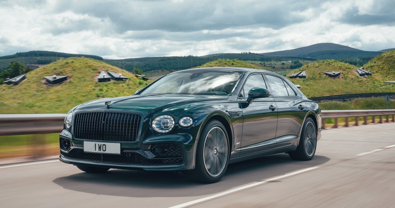 Bentley Flying Spur Hybrid /Informacja prasowa