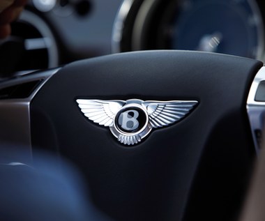 Bentley i Mercedes S 500 zlicytowane przez "skarbówkę"