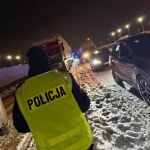 Benzyna, diesel czy elektryk. Który samochód przetrwa najdłużej w zaspie?