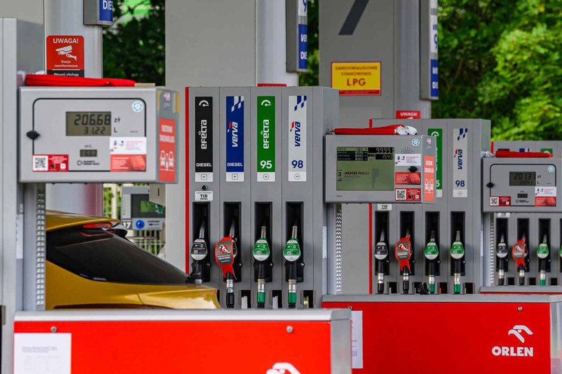 Benzyna i diesel w dół. Autogaz w górę /Piotr Hukalo /East News