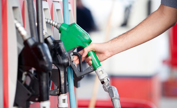 Benzyna za 10 zł już za miesiąc? Ponad 20 proc. Polaków spodziewa się tego