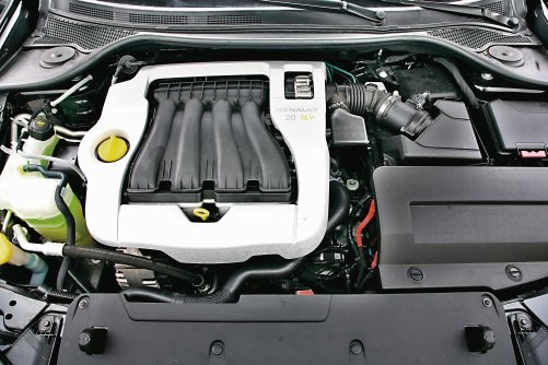 Benzynowy 2.0 16V /Motor
