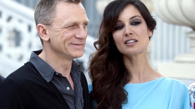 Berenice Marlohe (P) i Daniel Craig (L): Czy dojdzie do pocałunku? - fot. Burak Kara /Getty Images/Flash Press Media