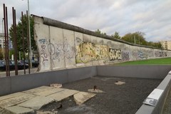 Berlin Wall Memorial: Bernauer Strasse