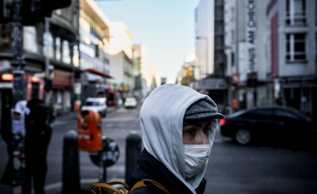 Berlińscy lekarze chcą, by niezaszczepieni chorzy na Covid-19 płacili za szpitalne leczenie