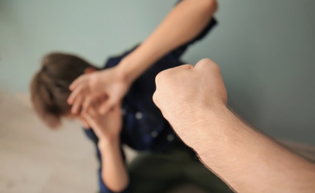 Bestialskie pobicie nastolatka. Dwie osoby zatrzymane