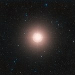 Betelgeza. Jedna z najjaśniejszych gwiazd na niebie ma towarzysza