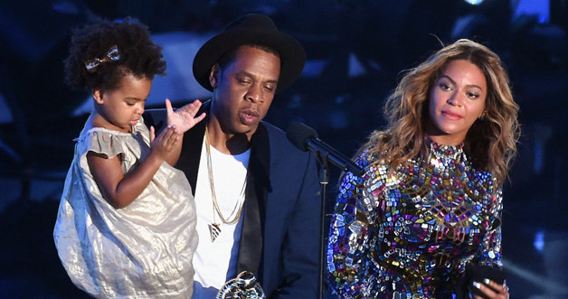 Beyonce i Jay Z z córeczką Blue Ivy /Michael Buckner  /Getty Images