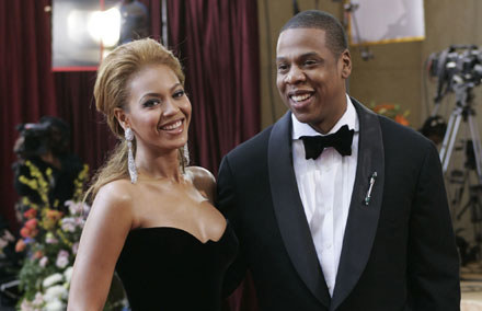 Beyonce Knowles i Jay-Z uśmiechają się do fortuny /arch. AFP
