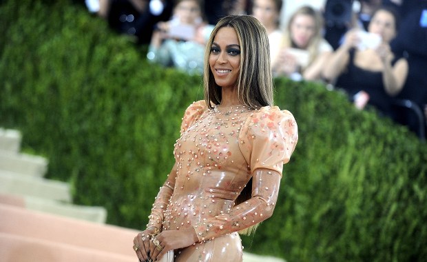 Beyonce nagra piosenkę do nowego Bonda?