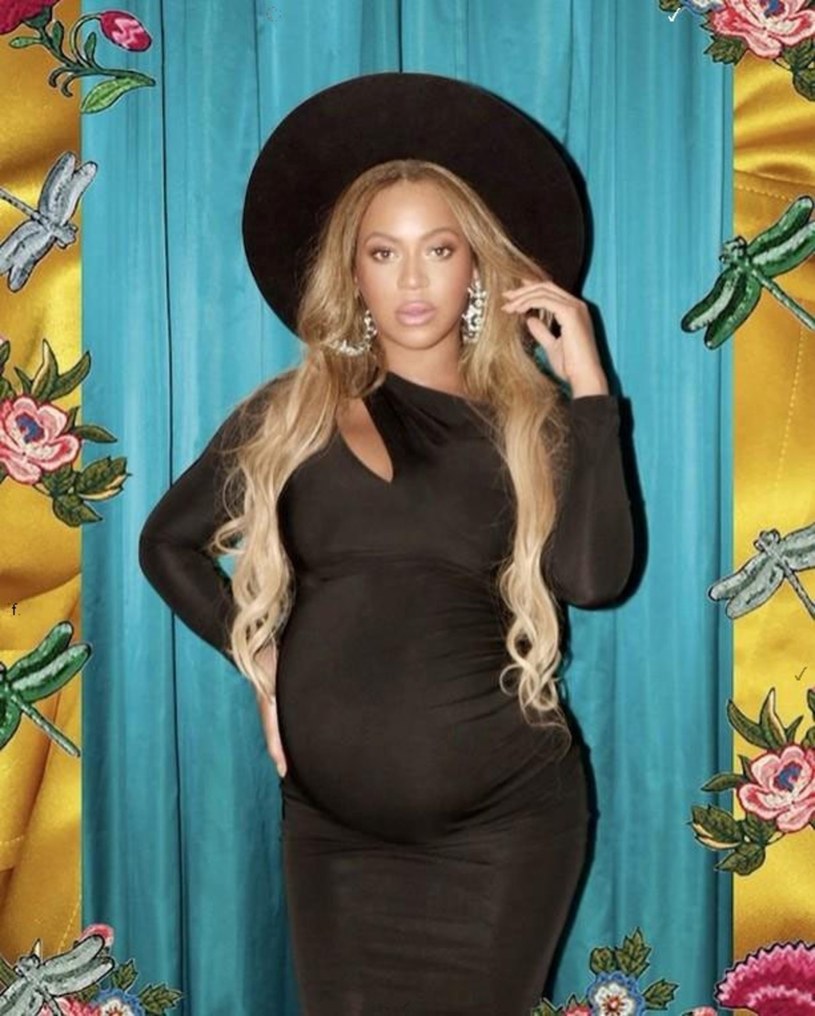 Beyonce w ciążowej sesji zdjęciowej /East News