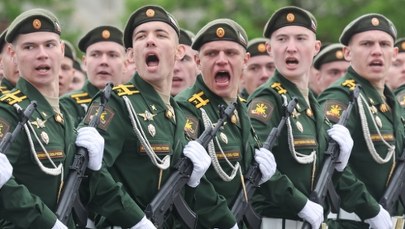 Bez czołgów i rakiet. Skromna parada na Placu Czerwonym