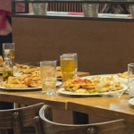 pizza Bez limitu, bez liczenia kawałków. Ten pizzowy hit znowu działa