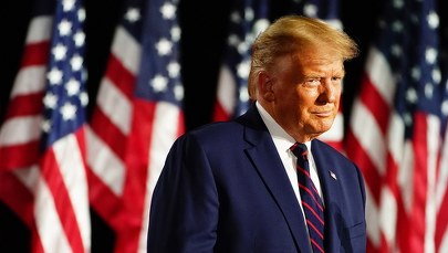Bez maseczek i dystansu, ale z fajerwerkami. Trump kandydatem republikanów