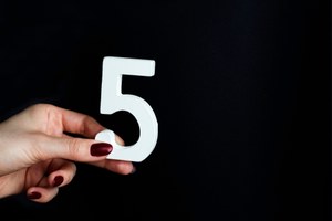 Bez nich nie wydarzy się nic. Numerologiczne 5 zajmują szczególne miejsce w świecie