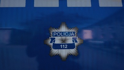 Bez prawa jazdy, jadąc z 2-letnią córką, spowodował wypadek. W samochodzie miał narkotyki