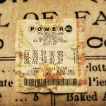 Bez trafienia od 40 losowań. Pula w amerykańskiej loterii Powerball wzrosła do 1,2 mld dolarów  