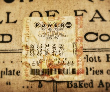 Bez trafienia od 40 losowań. Pula w amerykańskiej loterii Powerball wzrosła do 1,2 mld dolarów  