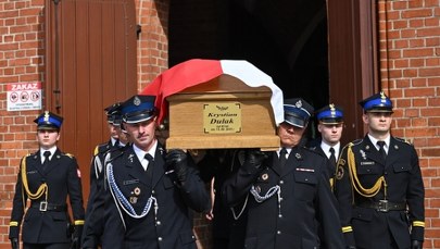 "Bez wahania rozpoczął walkę z ogniem". Ostatnie pożegnanie tragicznie zmarłego strażaka