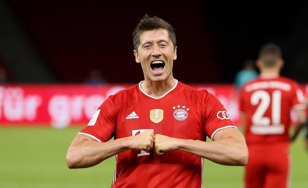 Bez Złotej Piłki, ale z szansą na tytuł Piłkarza Roku UEFA i Golden Foot: Robert Lewandowski walczy o prestiżowe wyróżnienia
