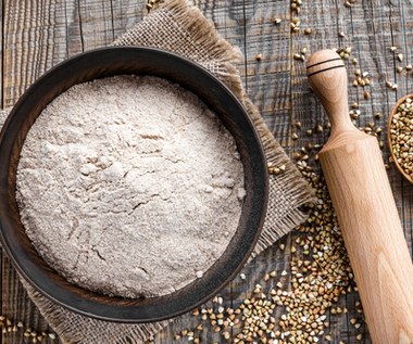 Bezglutenowa mąka gryczana – jak powstaje i do czego ją wykorzystać?