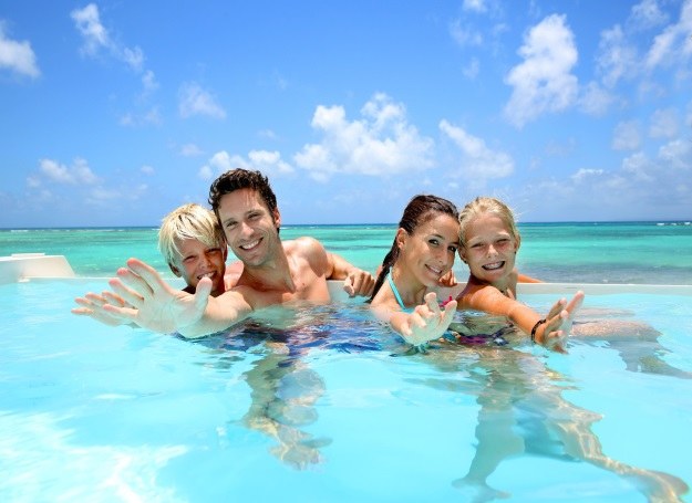 Bezpieczne wakacje to gwarancja wspaniałych wspomnień. /123RF/PICSEL