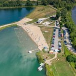 ​Bezpłatne kąpielisko z piaszczystą plażą blisko Krakowa. Alternatywa dla zatłoczonego Zakrzówka