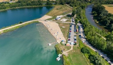 ​Bezpłatne kąpielisko z piaszczystą plażą blisko Krakowa. Alternatywa dla zatłoczonego Zakrzówka