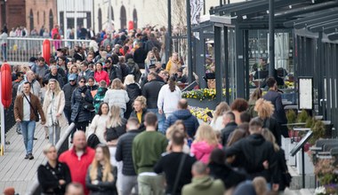 Bezrobocie w Polsce. Liczba zarejestrowanych bezrobotnych spadła poniżej 900 tys. w kwietniu