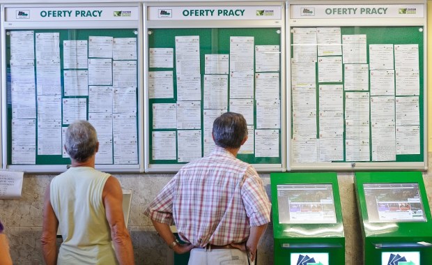 Bezrobotni, ale ubezpieczeni. Nowy pomysł rządu