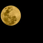 Bezsenność w pełni. Jak Księżyc wpływa na cykl naszego snu?