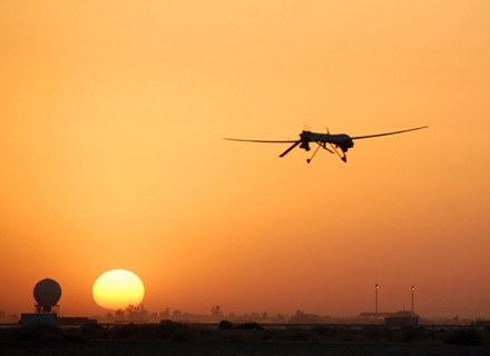 Bezzałogowce to dziś standart. US Army masowo używa ich np. w Iraku /AFP
