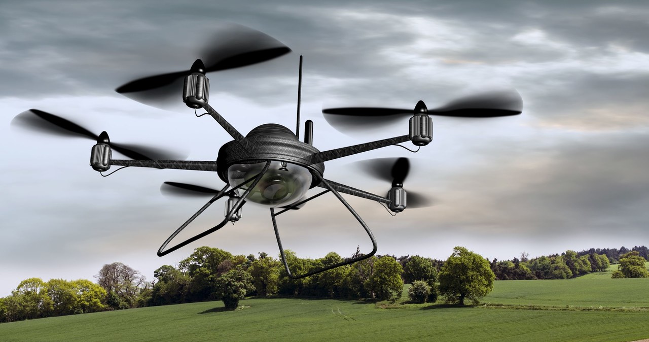 Bezzałogowe statki powietrzne, potocznie nazywane dronami, już teraz stały się powszechnie wykorzystywaną technologią /123RF/PICSEL