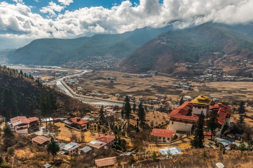 Bhutan to najlepsze miejsce do odwiedzenia w 2020 roku. Nic dziwnego, te widoki zapierają dech! /123RF/PICSEL