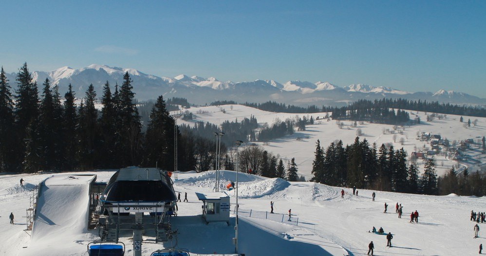 Bialka Tatrzańska, widok na Tatry i Kotelnicę z pokładu śmigłowca /Michał Adamowski /Reporter