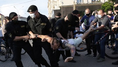 Białoruś: Dziennikarka Radia Swaboda zatrzymana w czasie relacji na żywo